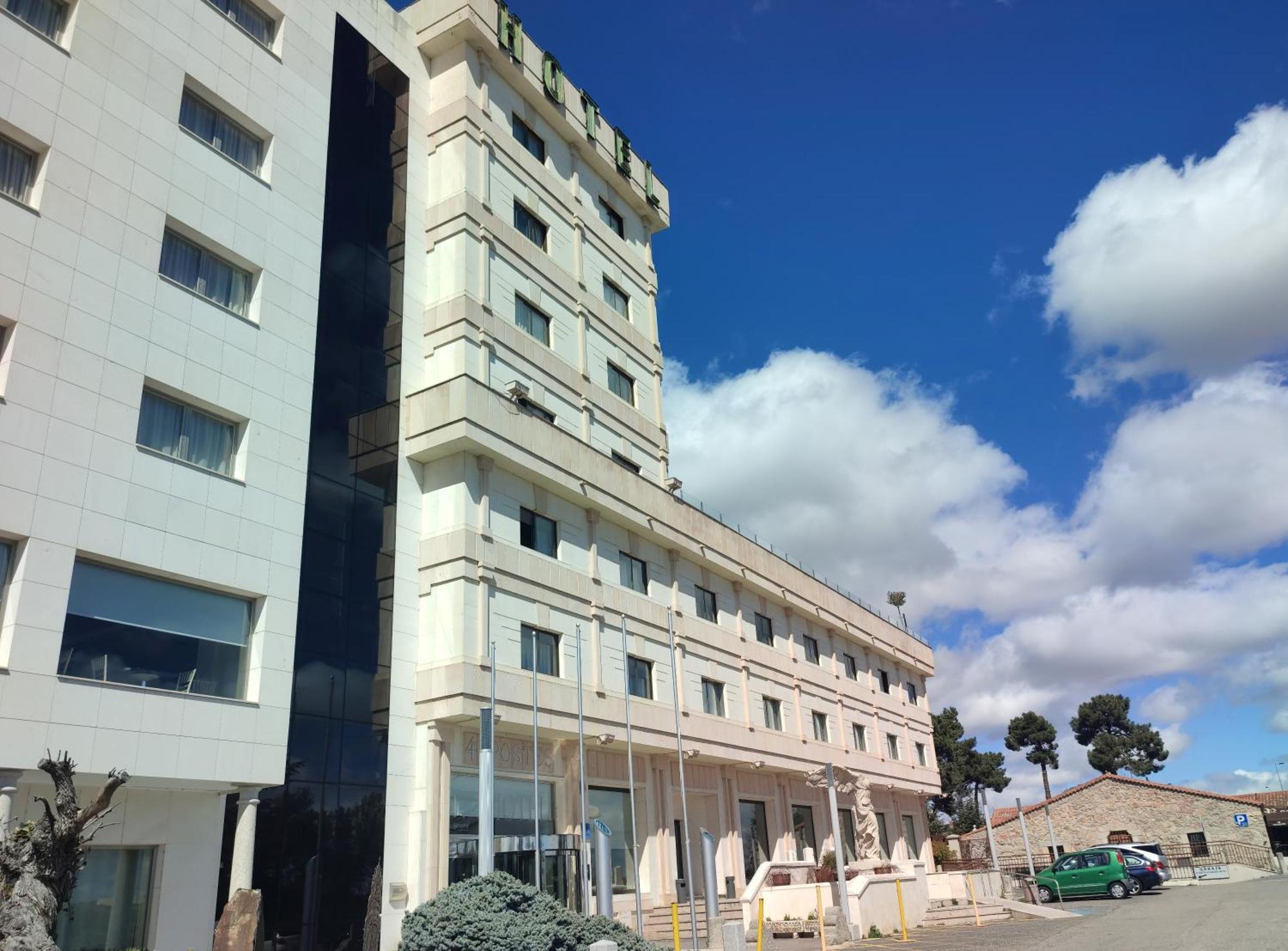 Hotel Sercotel Cuatro Postes Ávila Exterior foto